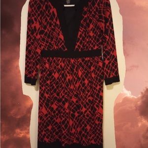 Size 4 Women’s MIDI dress. Fun Red and Black print!